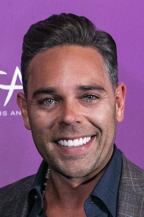 Kyle Stefanski as Rick Flare