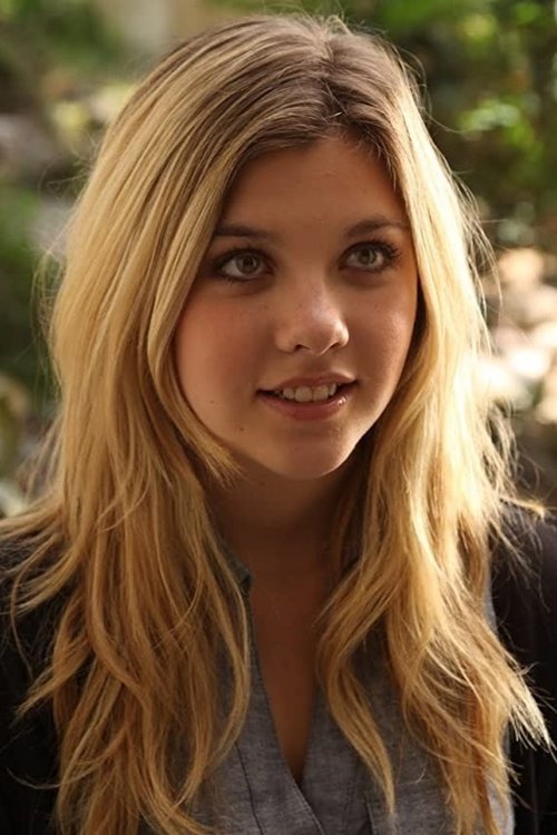 Olivia Crocicchia as Elle