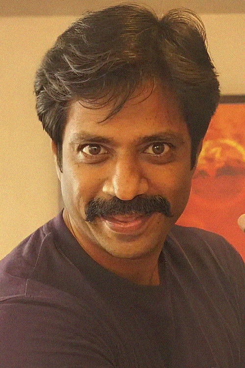 Sri Krishna Dayal as Saravanan