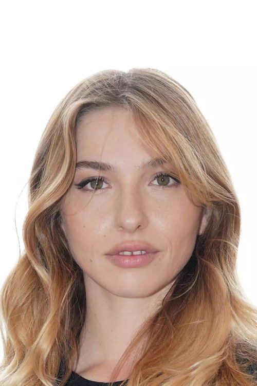 Marie Colomb as Esther