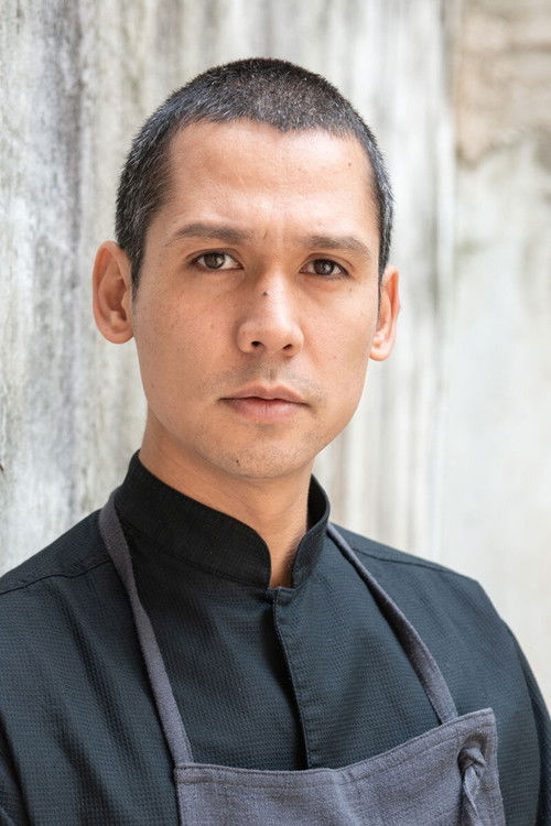 Sotiris Kontizas as Host & Judge