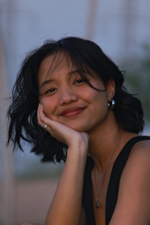 Fiona Fajut as Angie