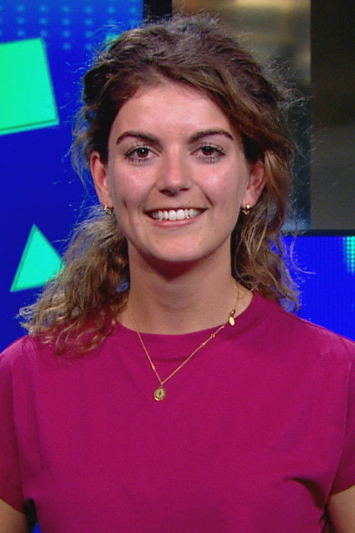 Annabelle Zandbergen as Journalist #1