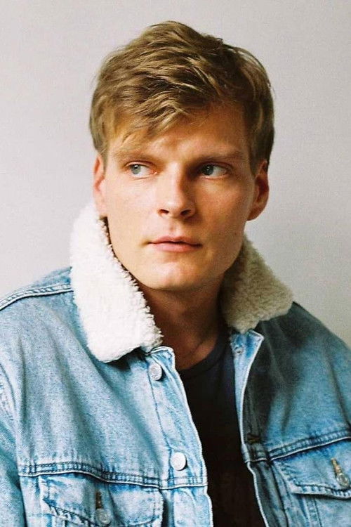 Marijus Mažūnas as Young Simonas