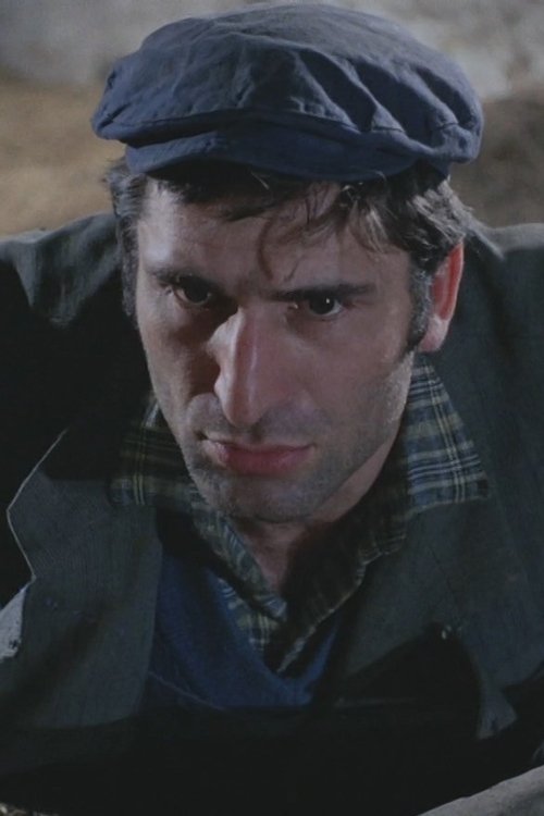 Henri Czarniak as Julien