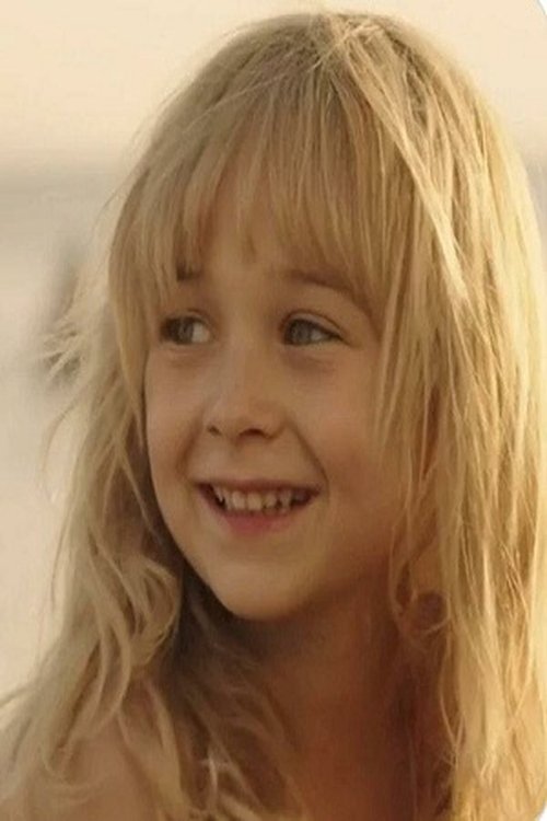 Lena Naz Kalayci as Cemre Yılmaz