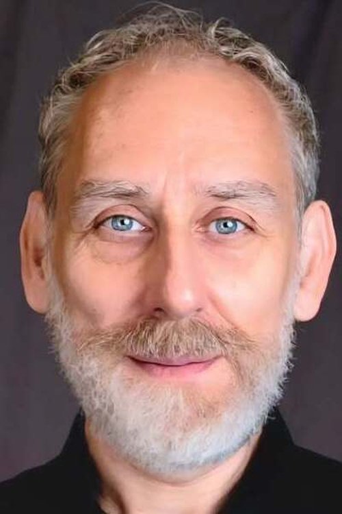 Sergio San as Secundino