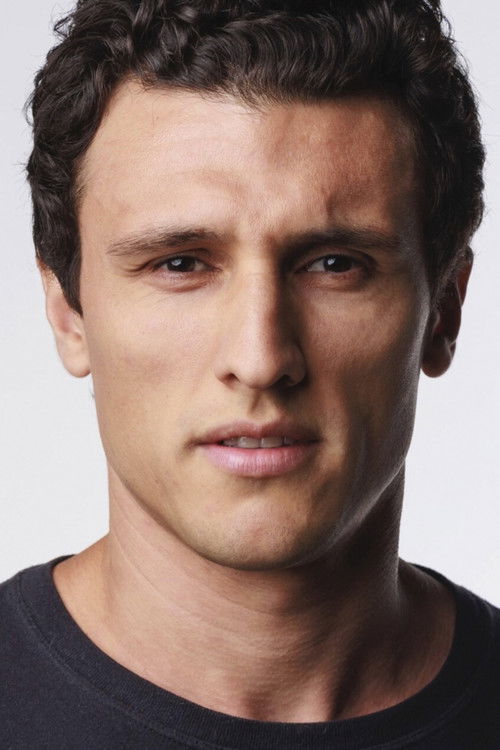 Marcéu Pierroti as Pedro