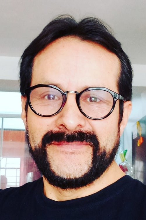 Fernando Vásquez as Suboficial Fernández