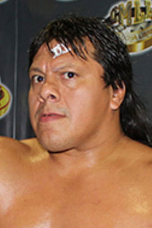 José Gutiérrez Hernández as Ultimo Guerrero