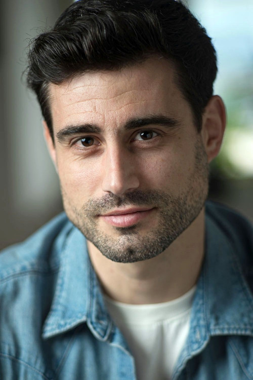 Florian Velasco as Mika