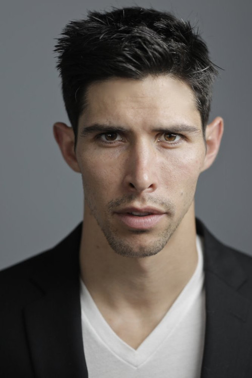 Anthony Ficco as Latos