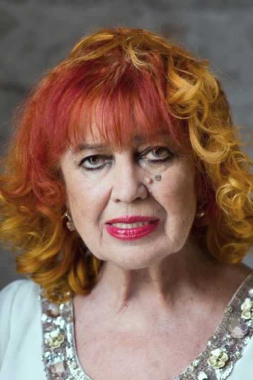 Irina Cherkasskaya as "Тётка", бомжиха