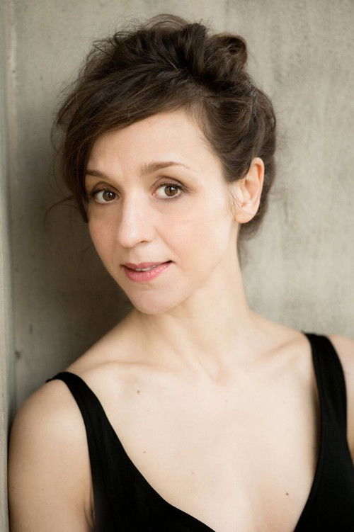 Irina Wrona as Ulrike Gutmann