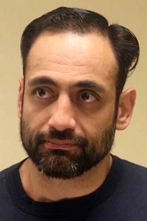 Cesar Lazcano as Armando Depuente