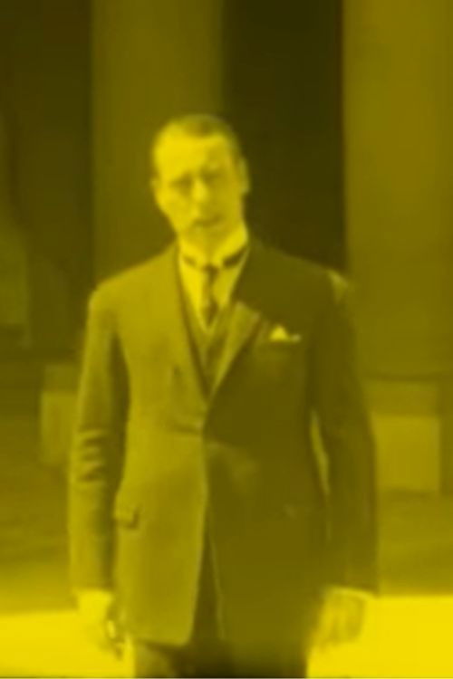 Pastor Jordan as Jefe de celadores