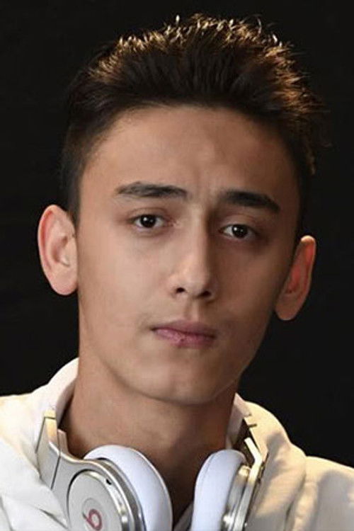 Kamiran Kamili as 阿尔法