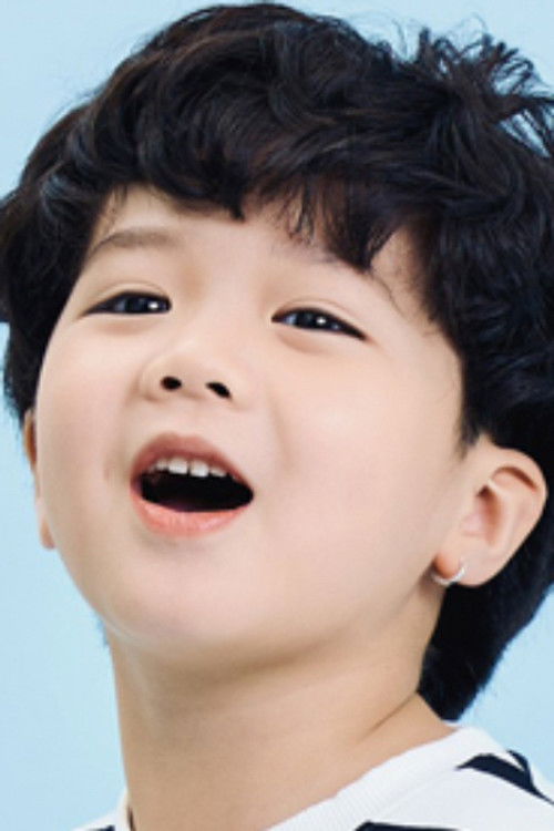 Gia Nghĩa as Quang Minh