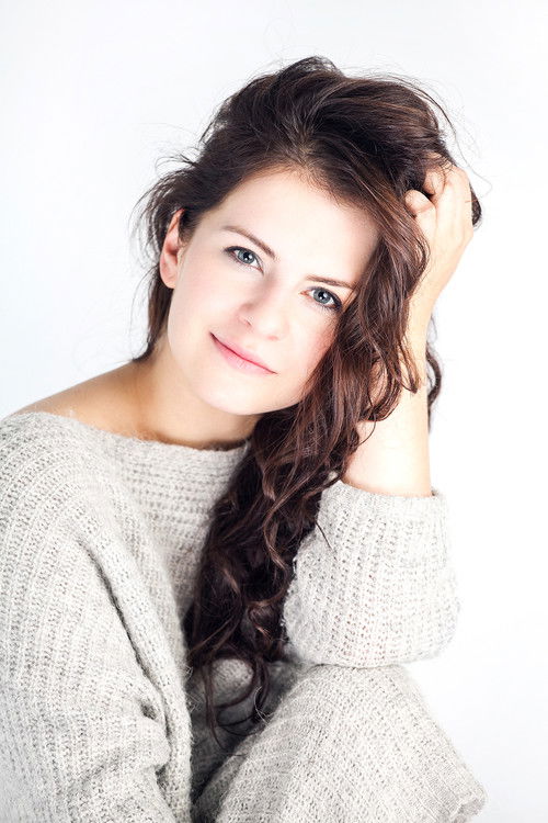 Jana Herbsta as Nora