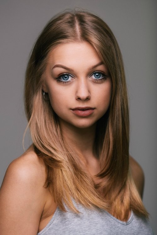 Jess Radomska as Annabelle Netherfield