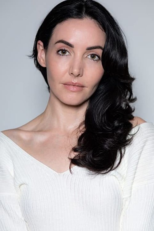 Caoimhe O'Malley as Regina