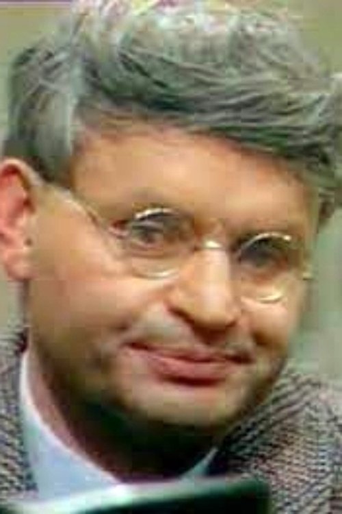 Jacques Plée as Switchman