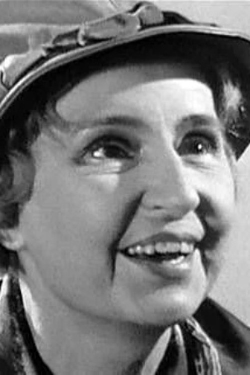 Raymonde Vattier as Femme du fermier, ancien combattant de 14-18