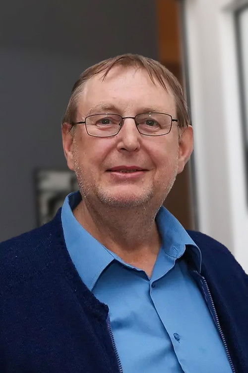 Jiří Hromada as Gustav