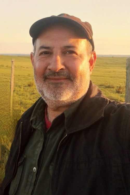 Marlon Aseff as Entregador