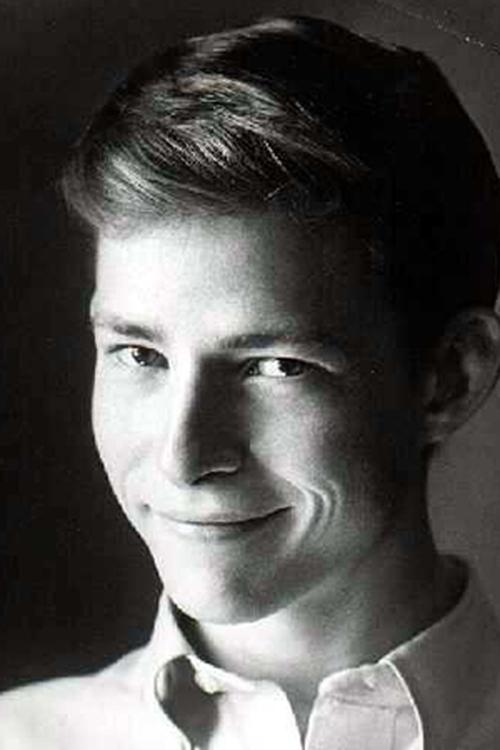 Danny Lockin as Barnaby Tucker