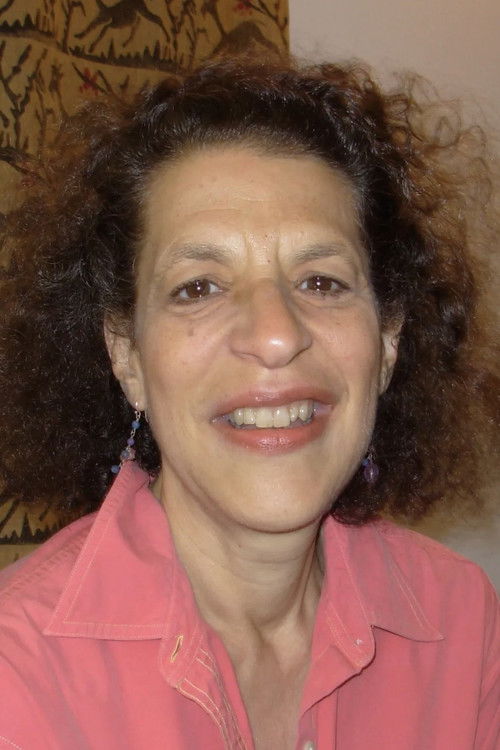 Betsy Julia Robinson as Cindy