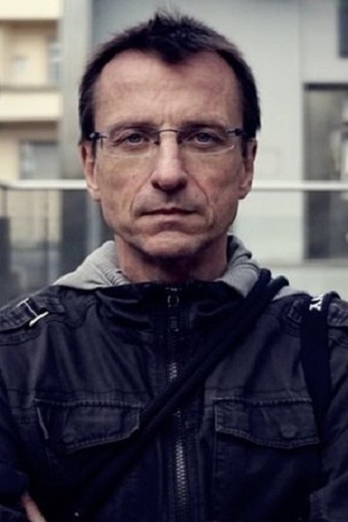 Gilles Karolyi as Narrator