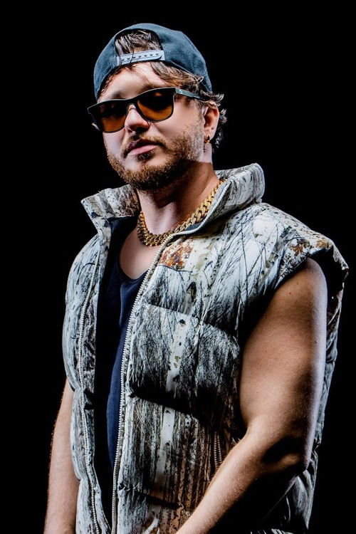 Anil Piyancı as Konuk