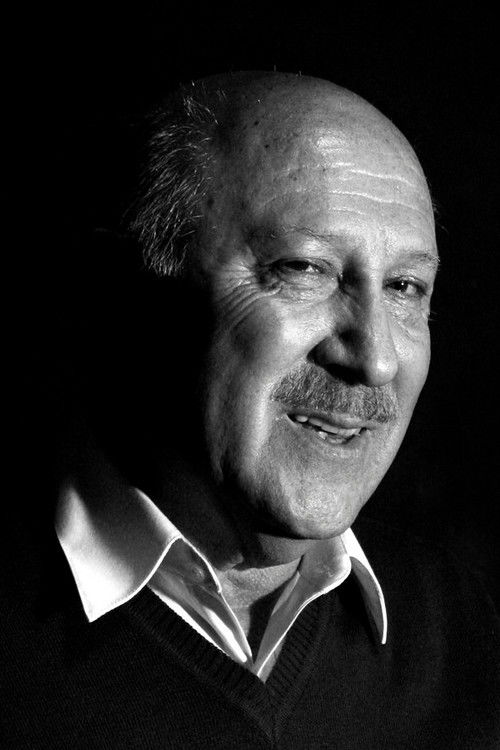 Jorge Gajardo as Don Carmelo