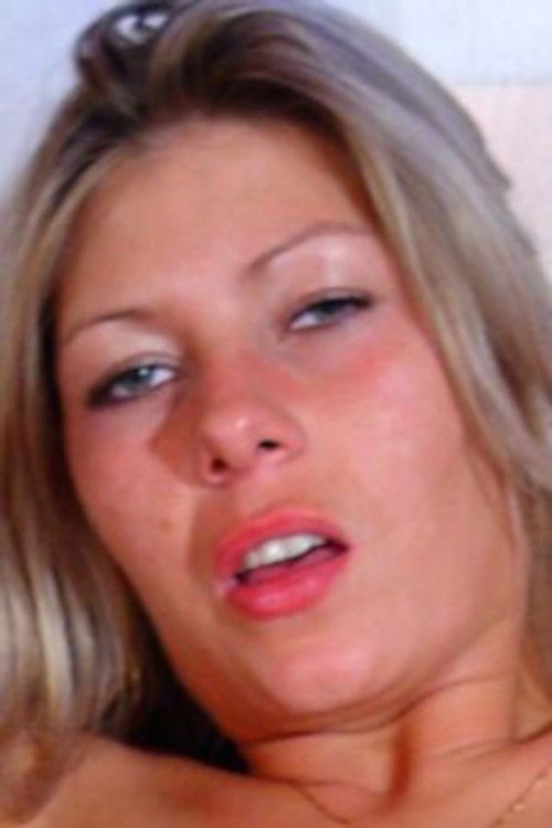 Lara Como as (as Lolita)