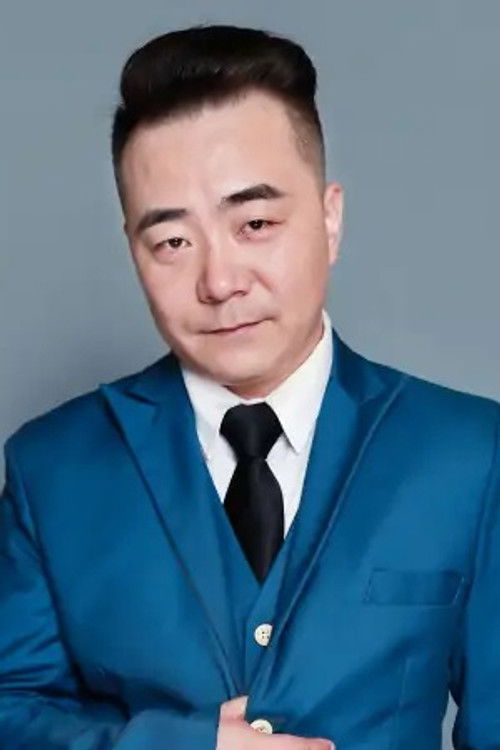 Lu Yong Jun as Eunuch in charge