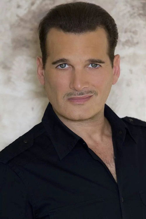 Phillip Bloch as Ramon Novarro