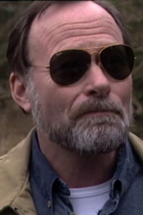 Ove Pedersen as Eske