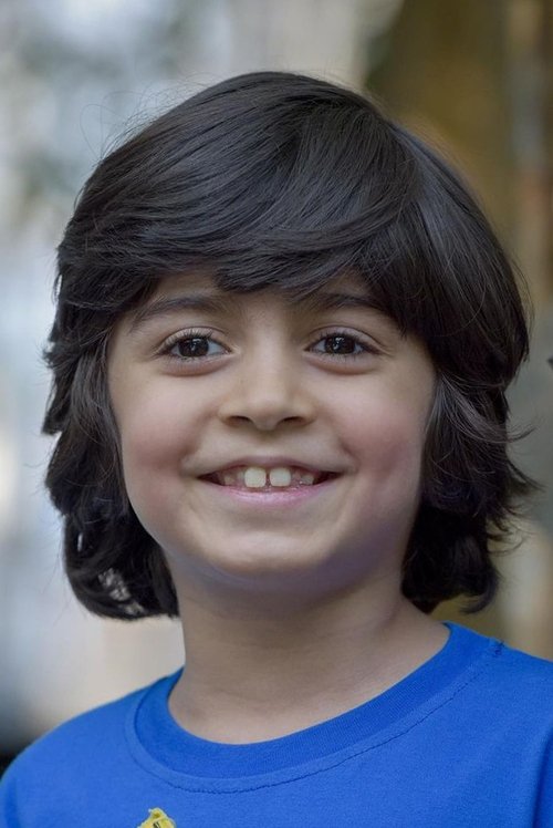 Rayan Sarlak as Ata