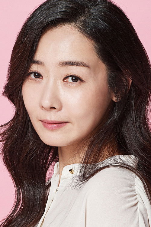 Yoo Ji-yeon as Orchestra