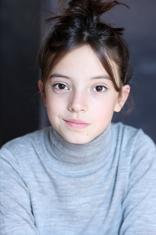 Bonnie Chagneau-Ravoire as Pauline