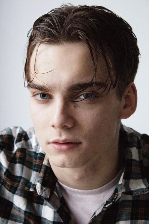 Mateo Wansing-Lorrio as Damian