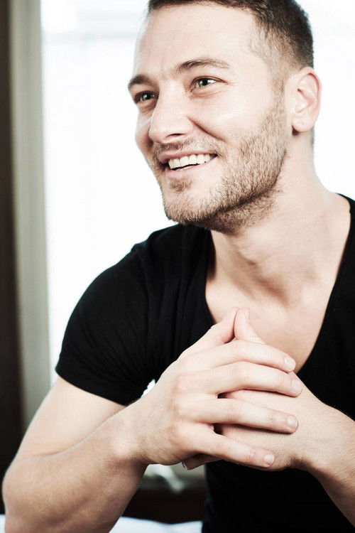 Gil Bar-Sela as Ramon