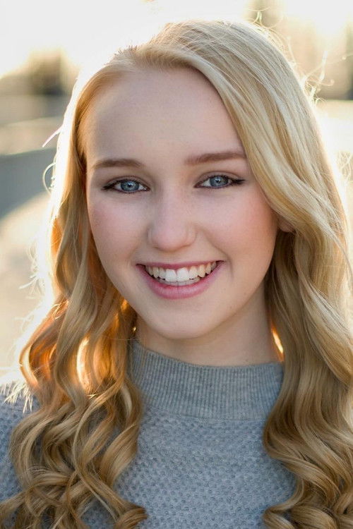 Avi Lake as Gracie Cantor