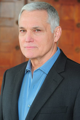 Marshall R. Teague as Raymond Warner