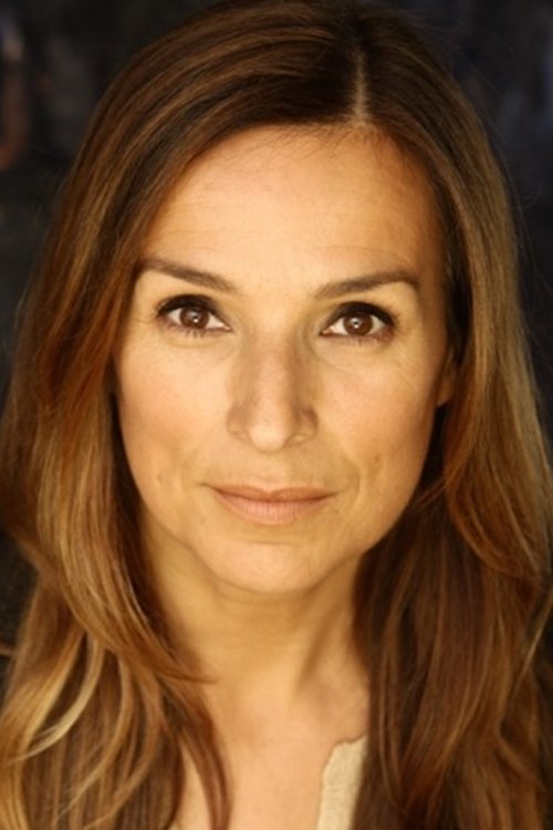 Marie Parouty as Funny student (uncredited)