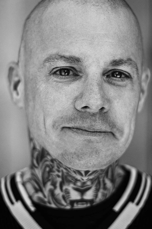 Max Schmiedl as Niki