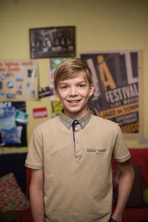 Jakob Menkens as Paris / Turmwächter