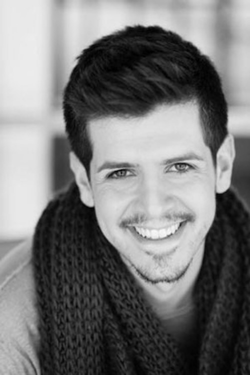 Simone Sibillano as Jafar