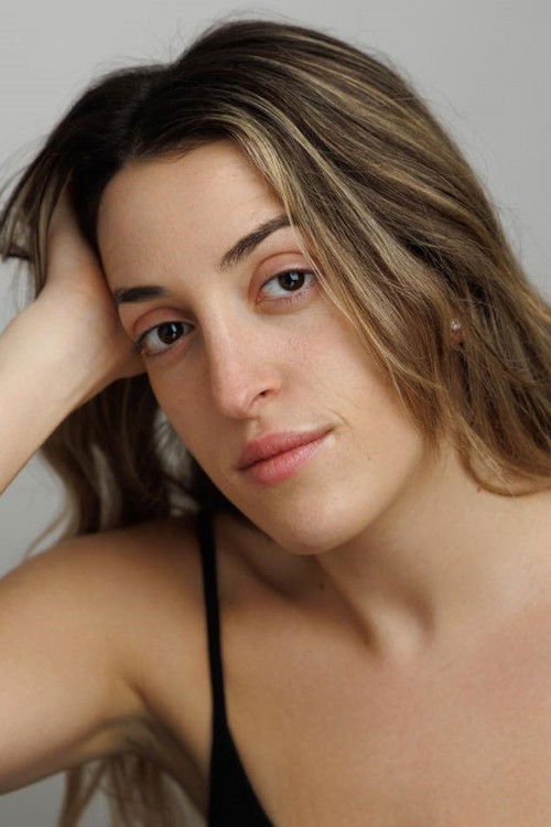 Shir Binyamin as The Sweetheart/The Guitar